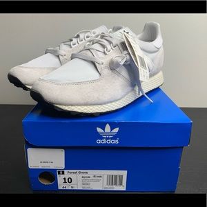 Adidas Forest Grove AQ1186 Size 10